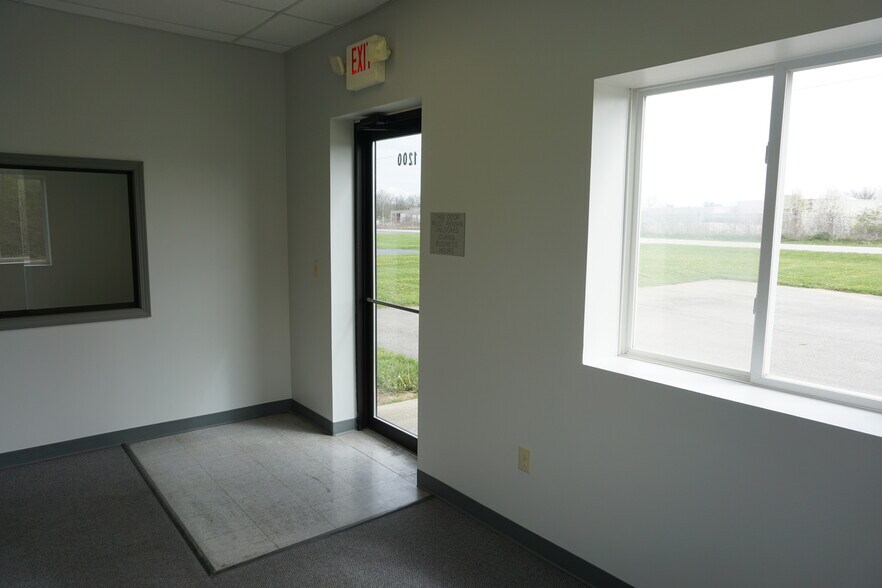 More Photos Of 1200 NW N St, Richmond Warehouse For Lease
