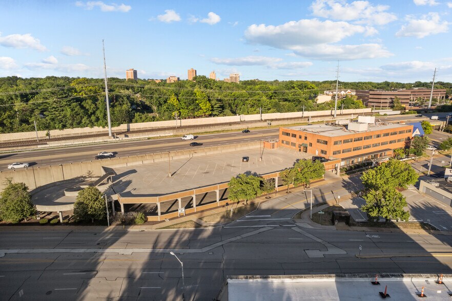 More Photos Of 950 Francis Pl, Clayton Medical For Sale