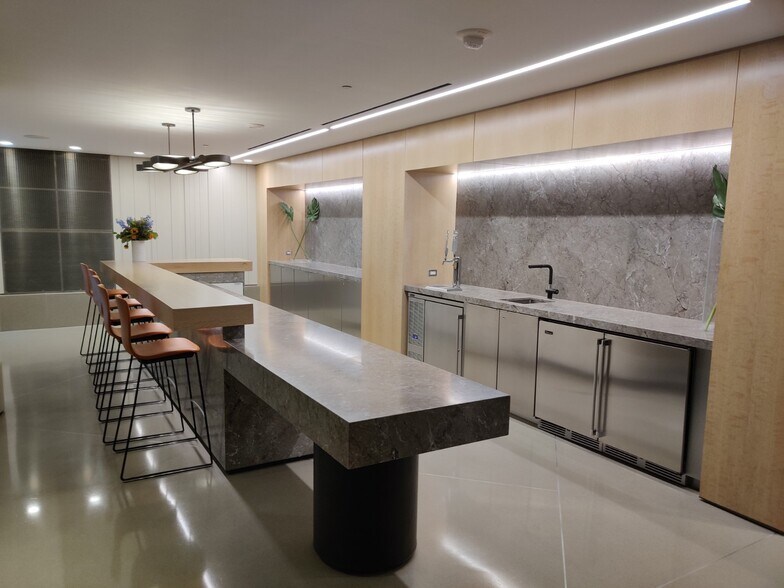 More Photos Of 1201 New York Ave NW, Washington Office For Lease