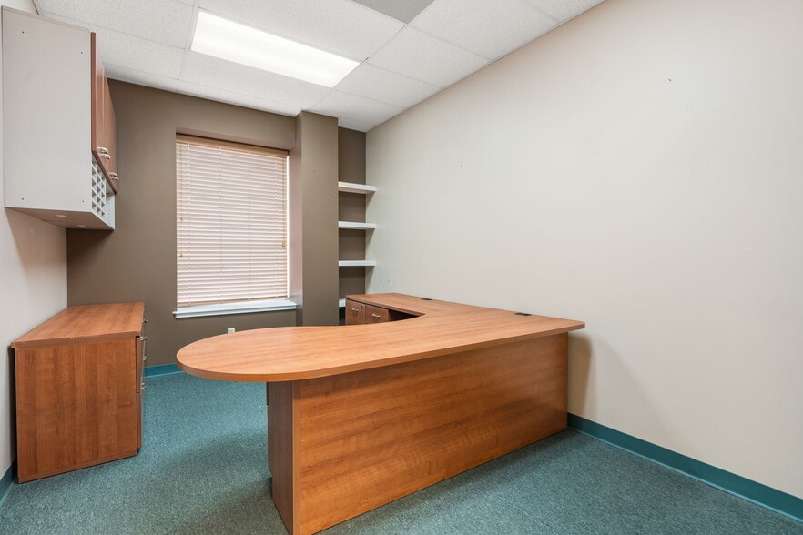 More Photos Of 2200 Sciaaca Rd, Spring Office For Sale