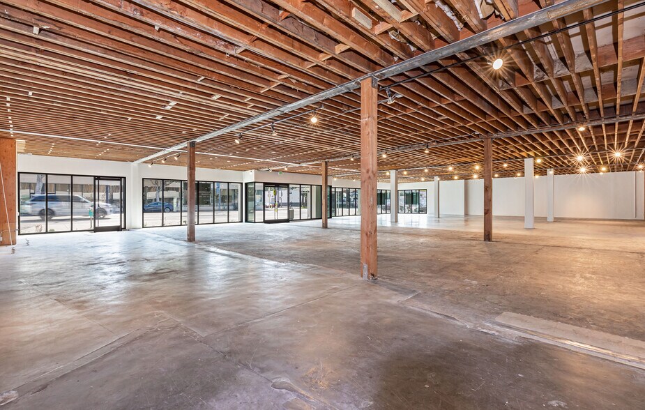 More Photos Of 501-511 N La Cienega Blvd, West Hollywood Storefront Retail Office For Lease