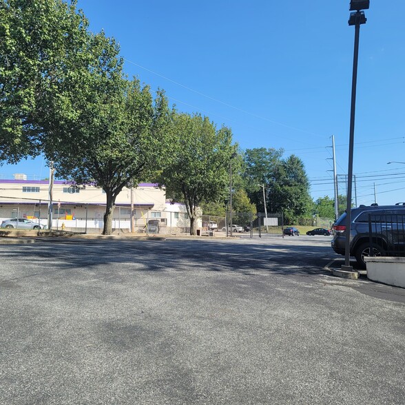 More Photos Of 1601 N Jessup St, Wilmington Manufacturing For Sale