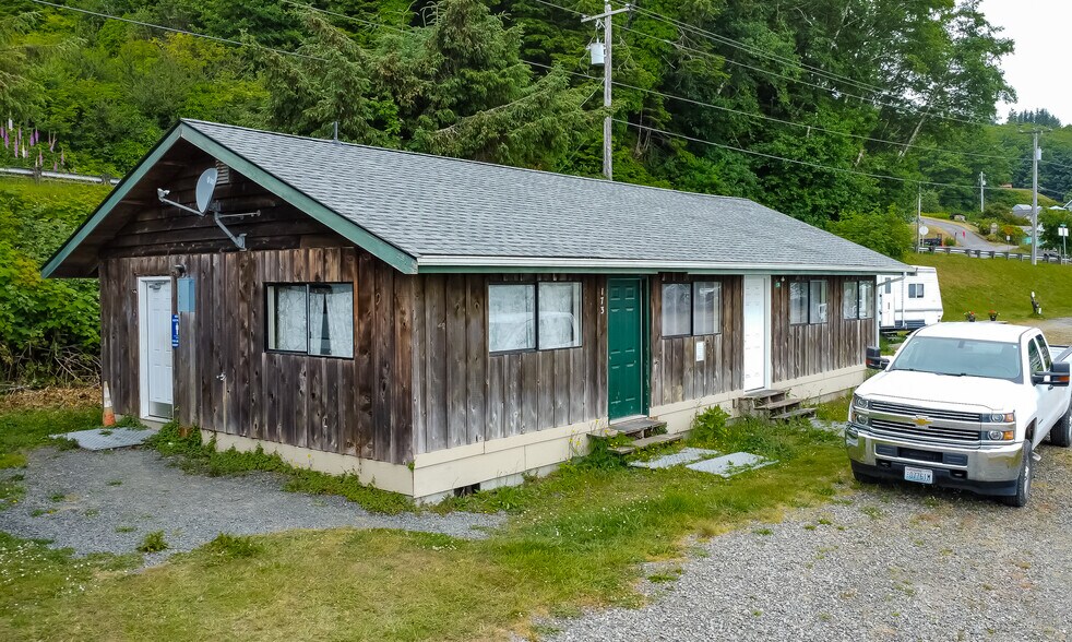 More Photos Of 444 Front St, Sekiu Hotel For Sale