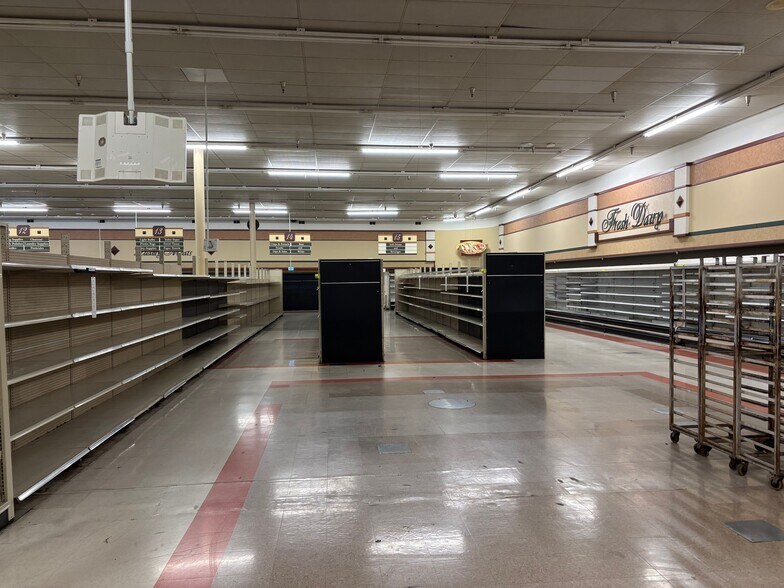 Primary Photo Of 4526 W Western Ave, South Bend General Retail For Sale