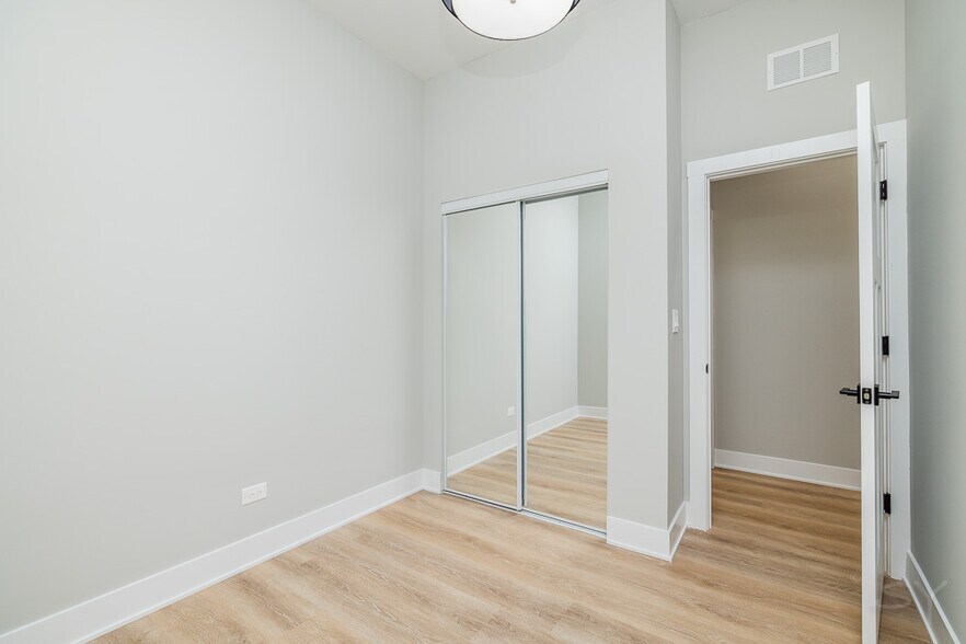 More Photos Of 3039 W 19th St, Chicago Apartments For Sale