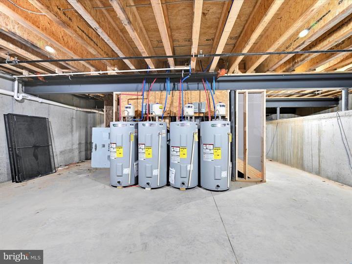 More Photos Of 336-338 Main St, Denver Storefront Retail Residential For Lease