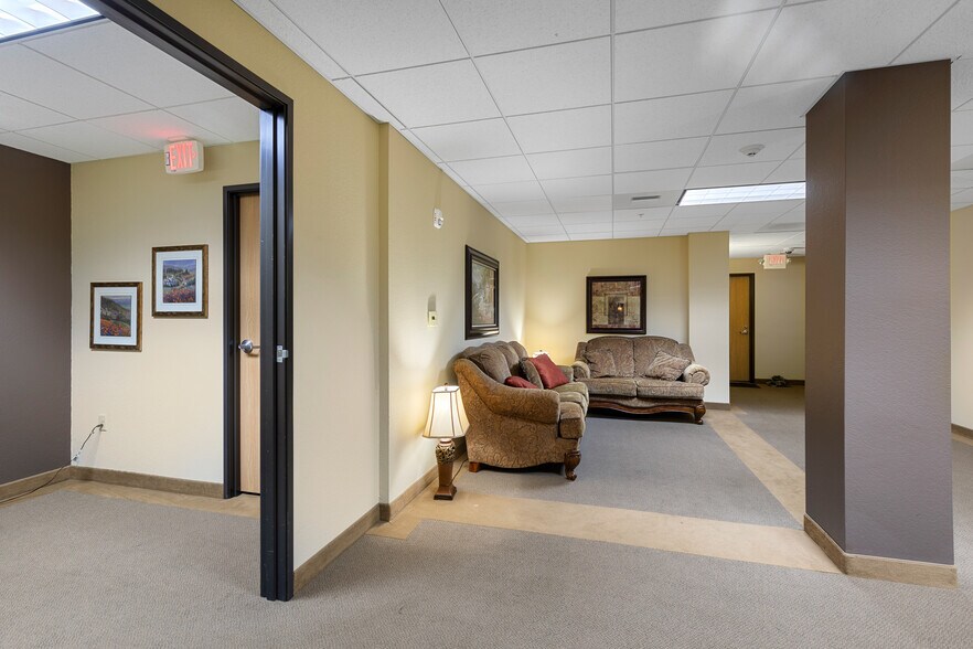 More Photos Of 1120 E Parkway Ave, Oshkosh Multifamily For Sale