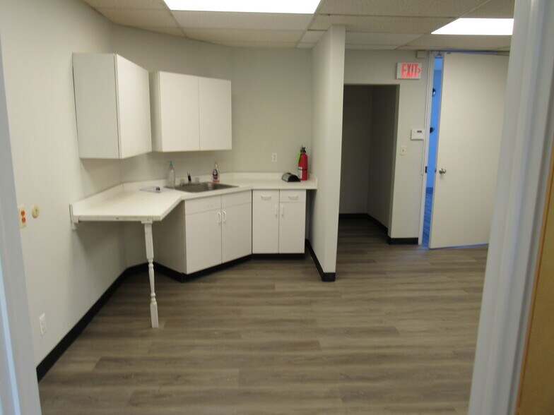More Photos Of 981 State Route 33 W, Monroe Township Medical For Lease