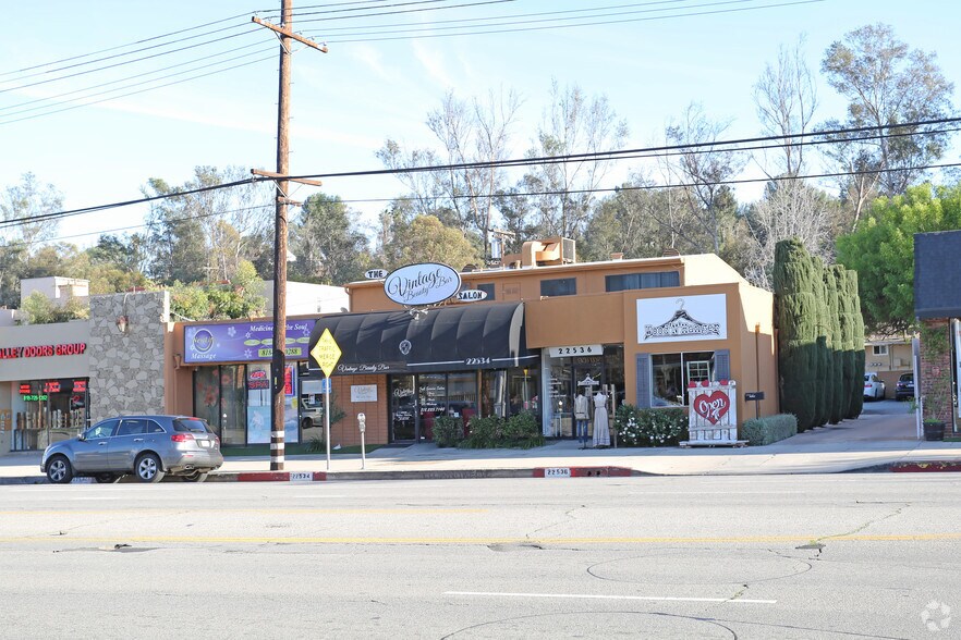 Primary Photo Of 22532-22536 Ventura Blvd, Woodland Hills Storefront For Lease
