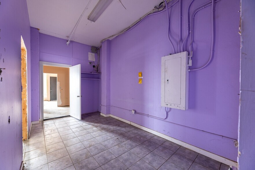 More Photos Of 3311 W Beverly Blvd, Montebello Storefront Retail Office For Sale