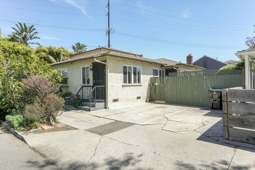 More Photos Of 1134 Marco Pl, Venice Multifamily For Sale