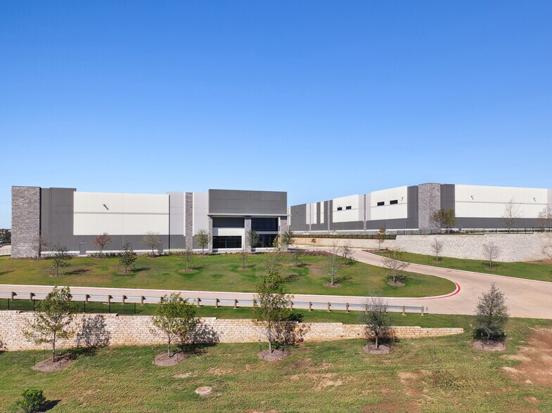 More Photos Of Sweetwater Village Dr, Austin Unknown For Lease