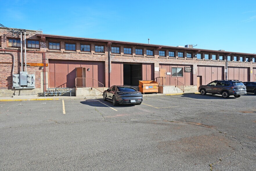 More Photos Of 2-12 S 1st Ave, Yakima Office For Lease