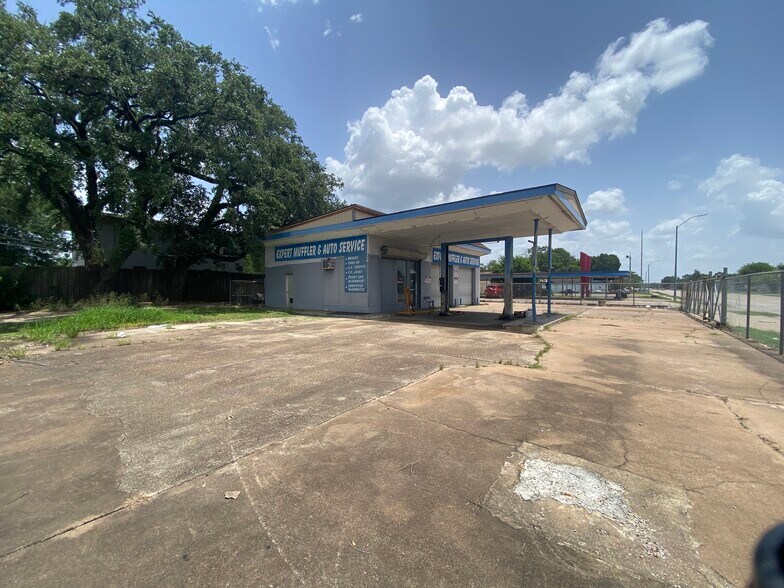 More Photos Of 1398 Washington Blvd, Beaumont Auto Repair For Lease