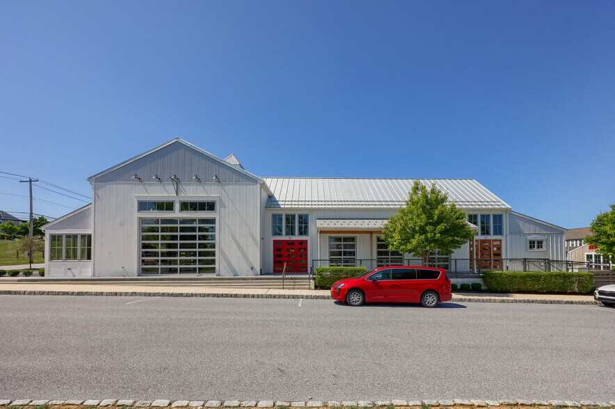 More Photos Of 1440 Market House Ln, Mechanicsburg Restaurant For Sale