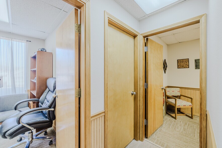 More Photos Of 975 5th St, Elko Office For Lease