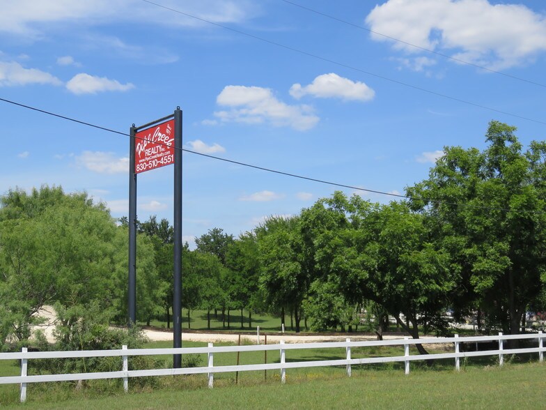 More Photos Of 10151 State Highway 16 S, Pipe Creek Office Residential For Sale