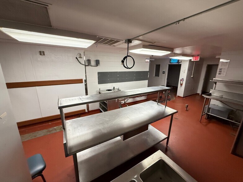 More Photos Of 4555 S Manhattan Ave, Tampa Hospital For Lease