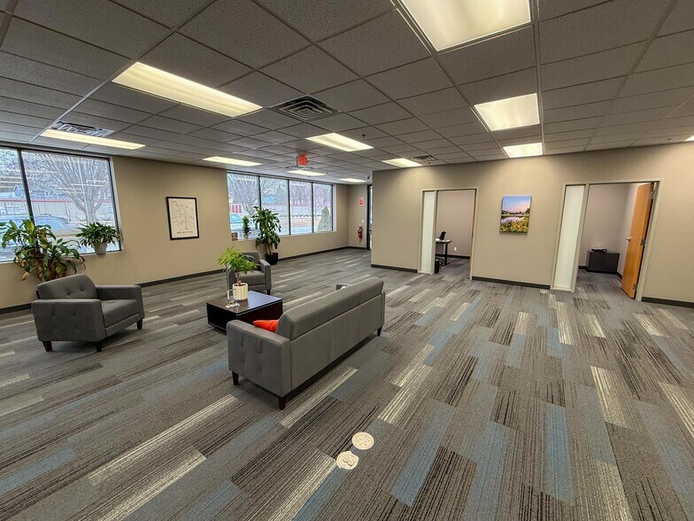 More Photos Of 3555 9th St NW, Rochester Light Manufacturing For Lease