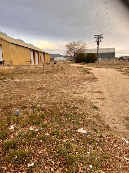 More Photos Of 609 E H St, Tehachapi Warehouse For Sale