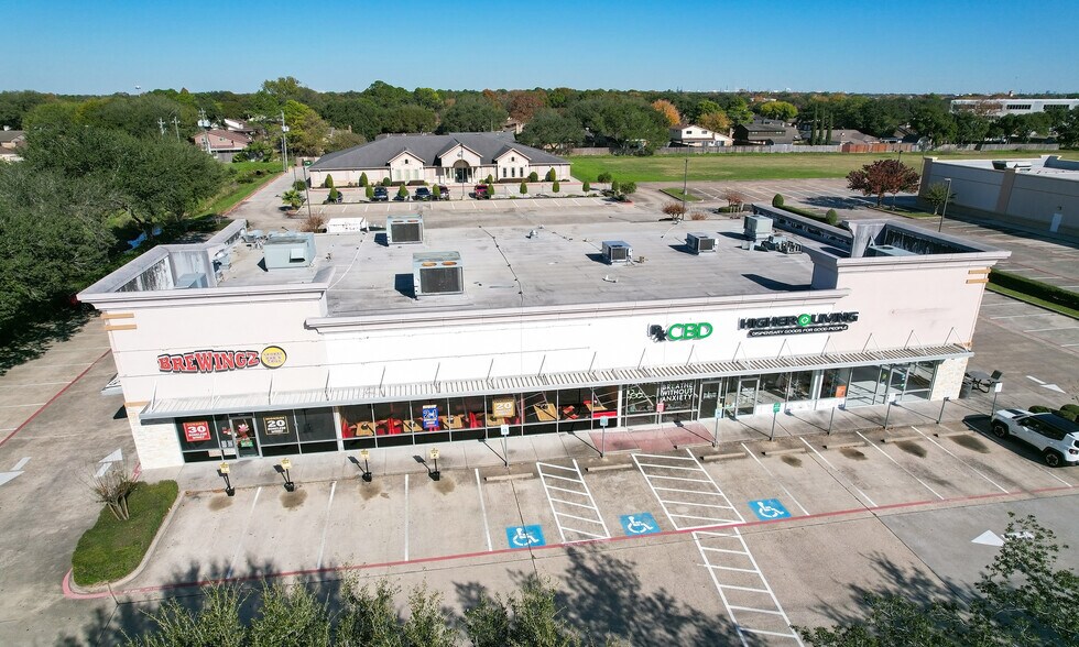 More Photos Of 5005-5015 Fairmont Pky, Houston Unknown For Lease