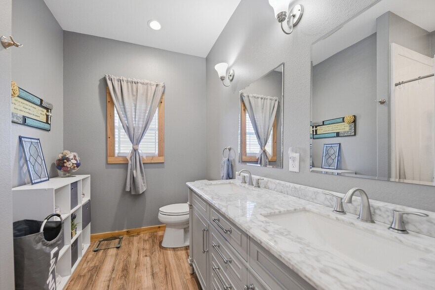 More Photos Of 126 S Berlin Rd, Brenham Specialty For Sale