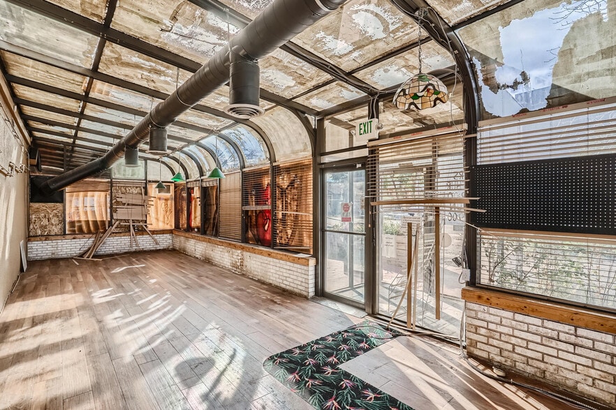 More Photos Of 3800 W Colfax Ave, Denver Restaurant For Sale