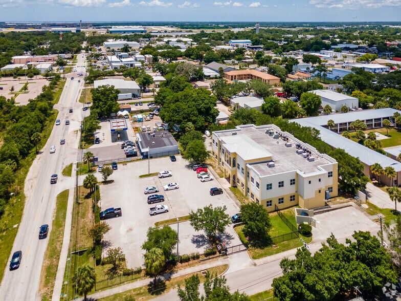 More Photos Of 4017 W Dr Martin Luther King Jr Blvd, Tampa Office For Sale
