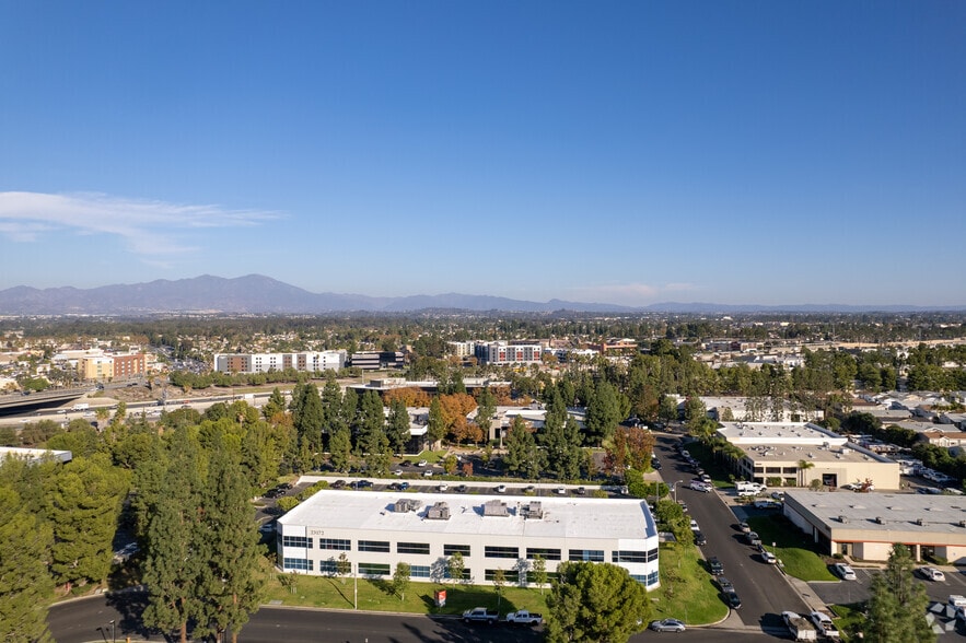 More Photos Of 23172 Plaza Pointe Dr, Laguna Hills Office For Lease