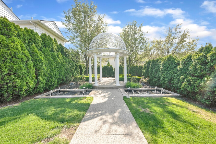 More Photos Of 4860 E 13 Mile Rd, Warren Lodge Meeting Hall For Sale