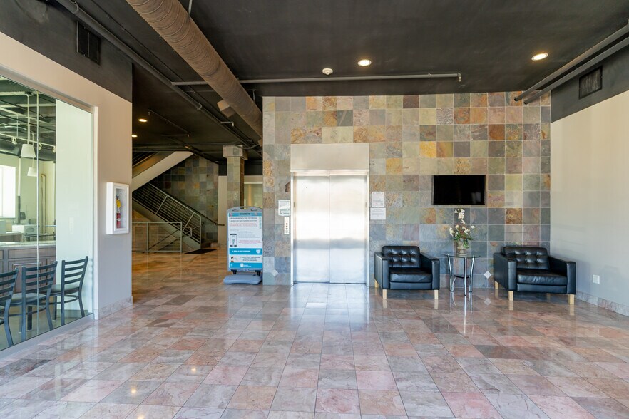 More Photos Of 1301 Riverfront Pkwy, Chattanooga Office For Lease