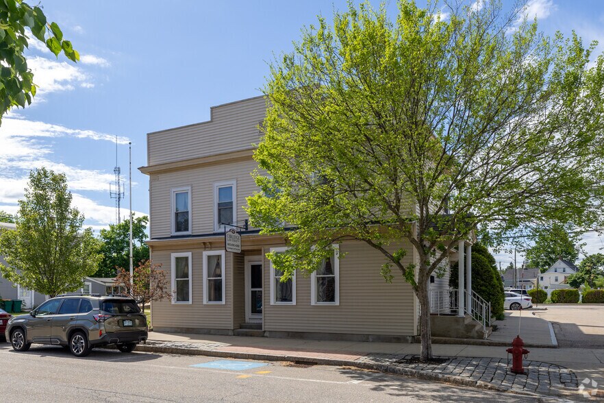 More Photos Of 60 Hanson St, Rochester Office Residential For Lease