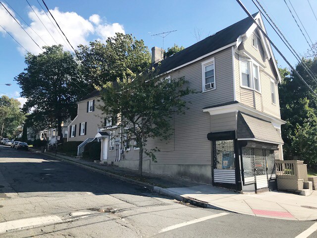 Primary Photo Of 624 Scotland Rd, Orange Apartments For Sale