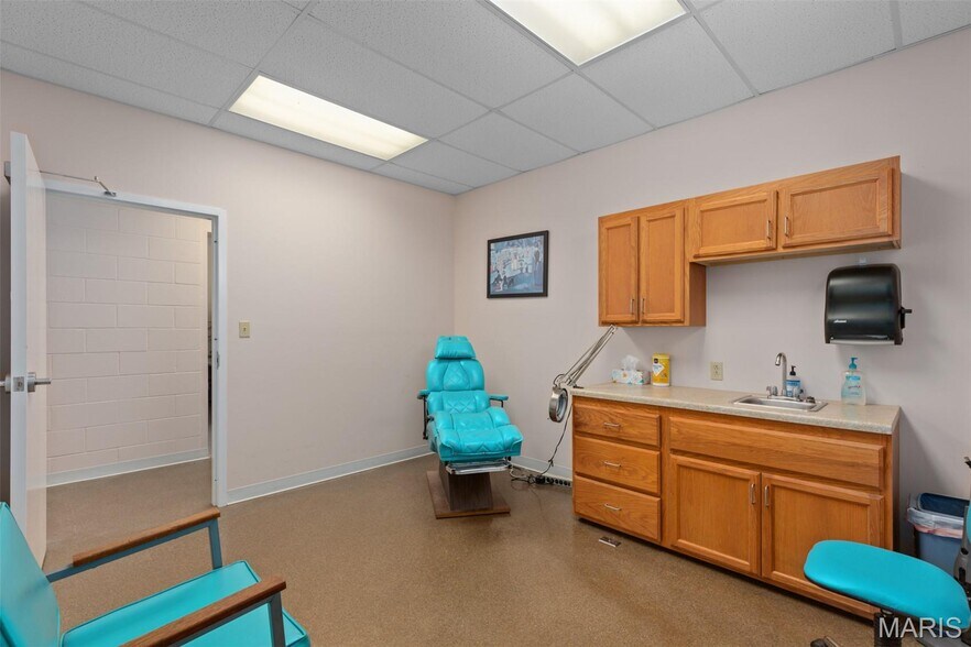 More Photos Of 111 W Kirkham St, Litchfield Healthcare For Sale