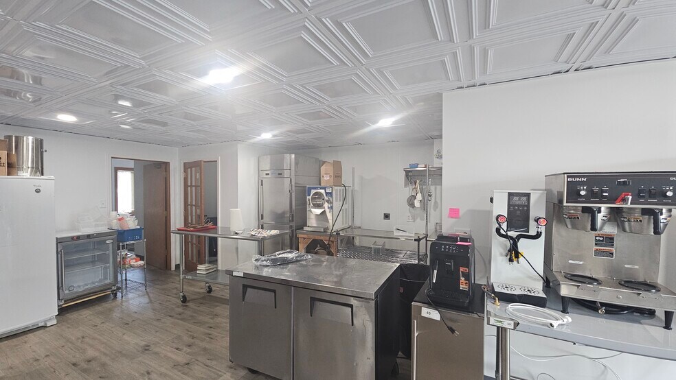 More Photos Of 101 N Broadway, Pennsville Freestanding For Sale