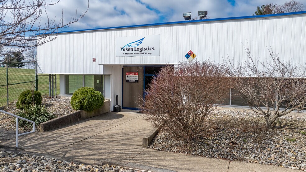 More Photos Of 555 Rt 57 W, Port Murray Warehouse For Lease