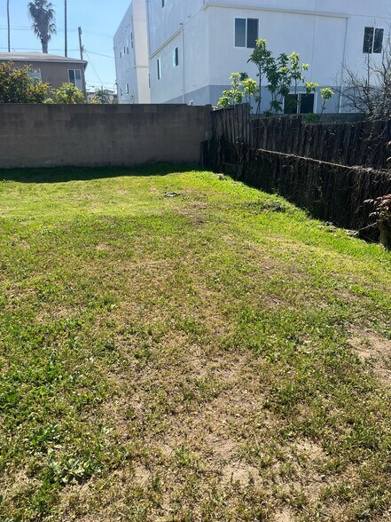More Photos Of 142 S Mountain View Ave, Los Angeles Land For Sale