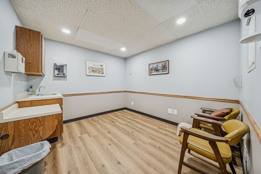 More Photos Of 985 Penn St, Brackenridge Medical For Sale