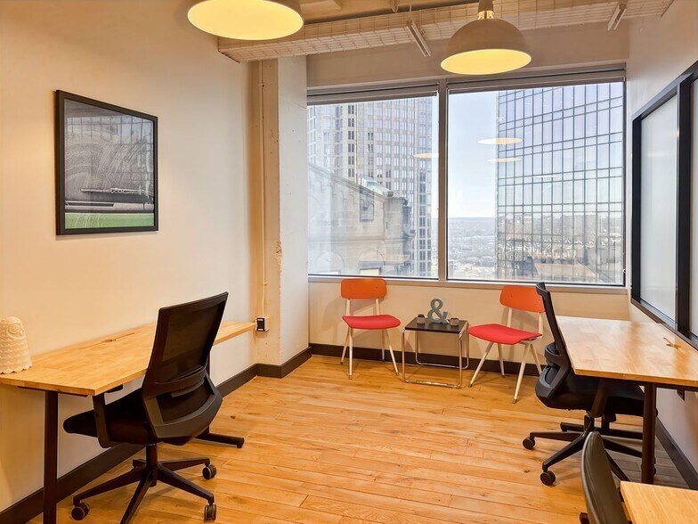 More Photos Of 128 S Tryon St, Charlotte Coworking Space
