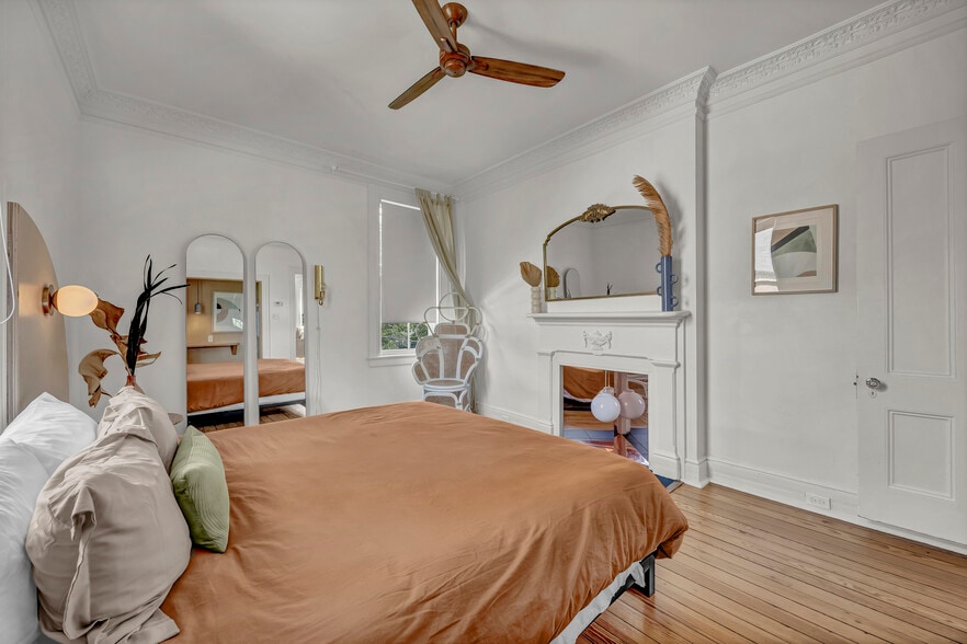 More Photos Of 118 S 4th St, Wilmington Hospitality For Sale