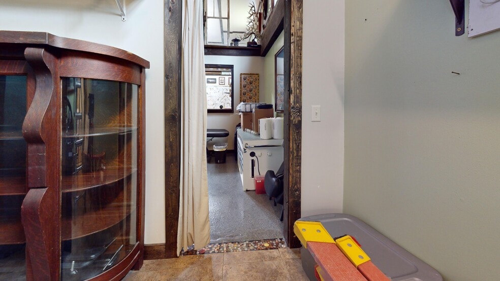 More Photos Of 15 W Redwing St, Duluth Office Residential For Sale
