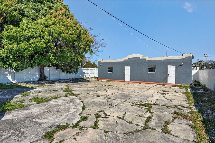 More Photos Of 767 NW 35th St, Miami Apartments For Sale