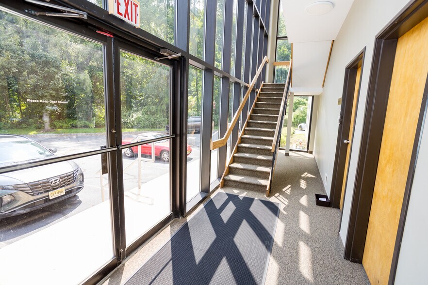 More Photos Of 115 US HIGHWAY Route 46 West, Mountain Lakes Medical For Sale