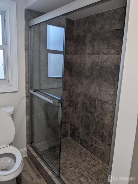 More Photos Of 1160 Stelton Rd, Piscataway Office Residential For Sale