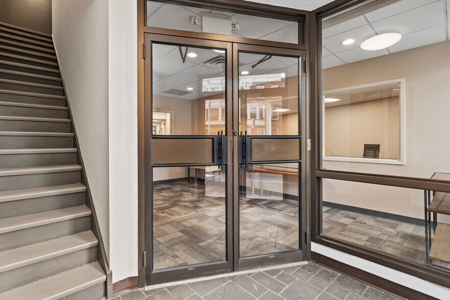 More Photos Of 403-405 N 2nd St, Harrisburg Office For Sale