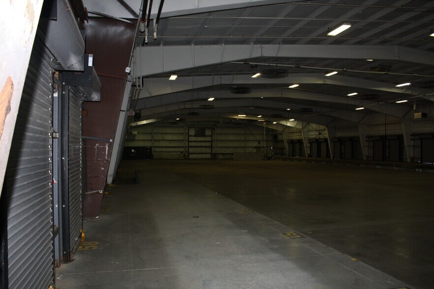 More Photos Of 30 Independence Rd, Kingston Distribution For Lease