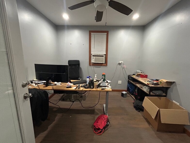 More Photos Of 6020 Dahlin Drive, Skokie Industrial For Sale