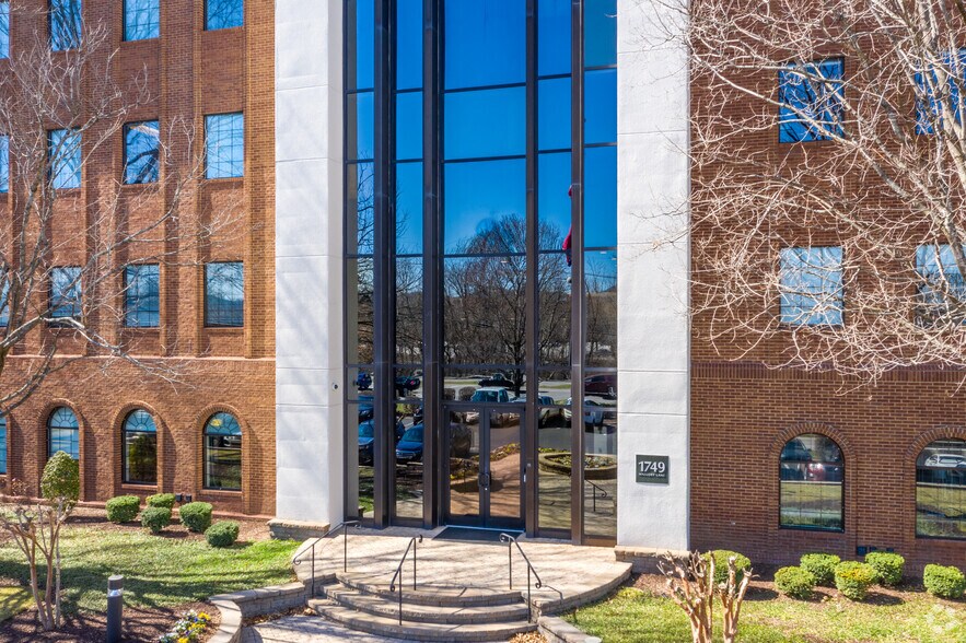 More Photos Of 1749 Mallory Ln, Brentwood Office For Lease