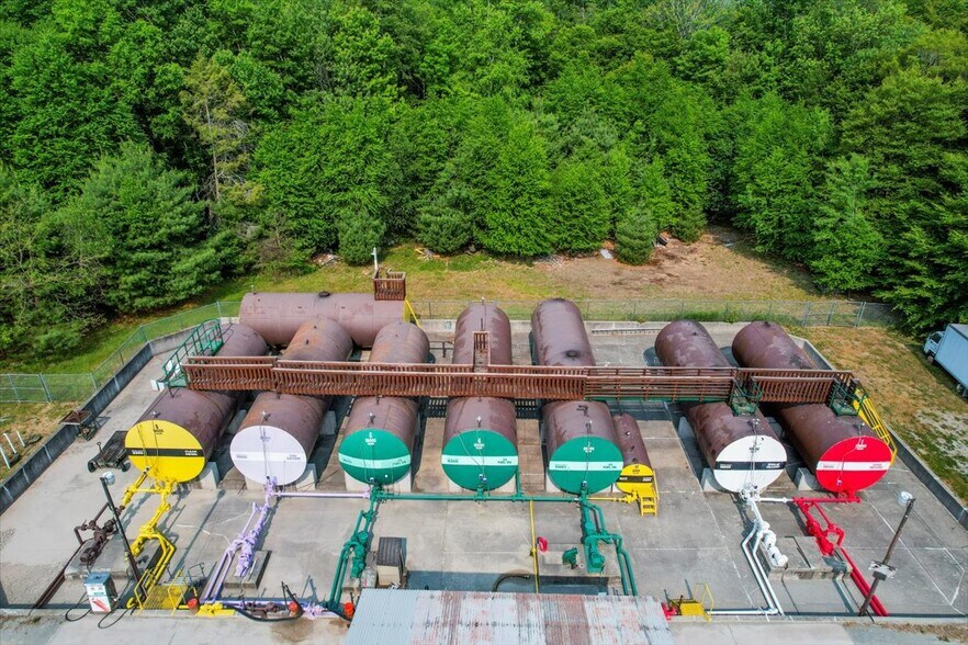 More Photos Of 85 Kaufman Rd, Monticello Distribution For Sale