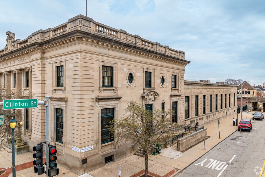 More Photos Of 150 N Scott St, Joliet Office For Sale